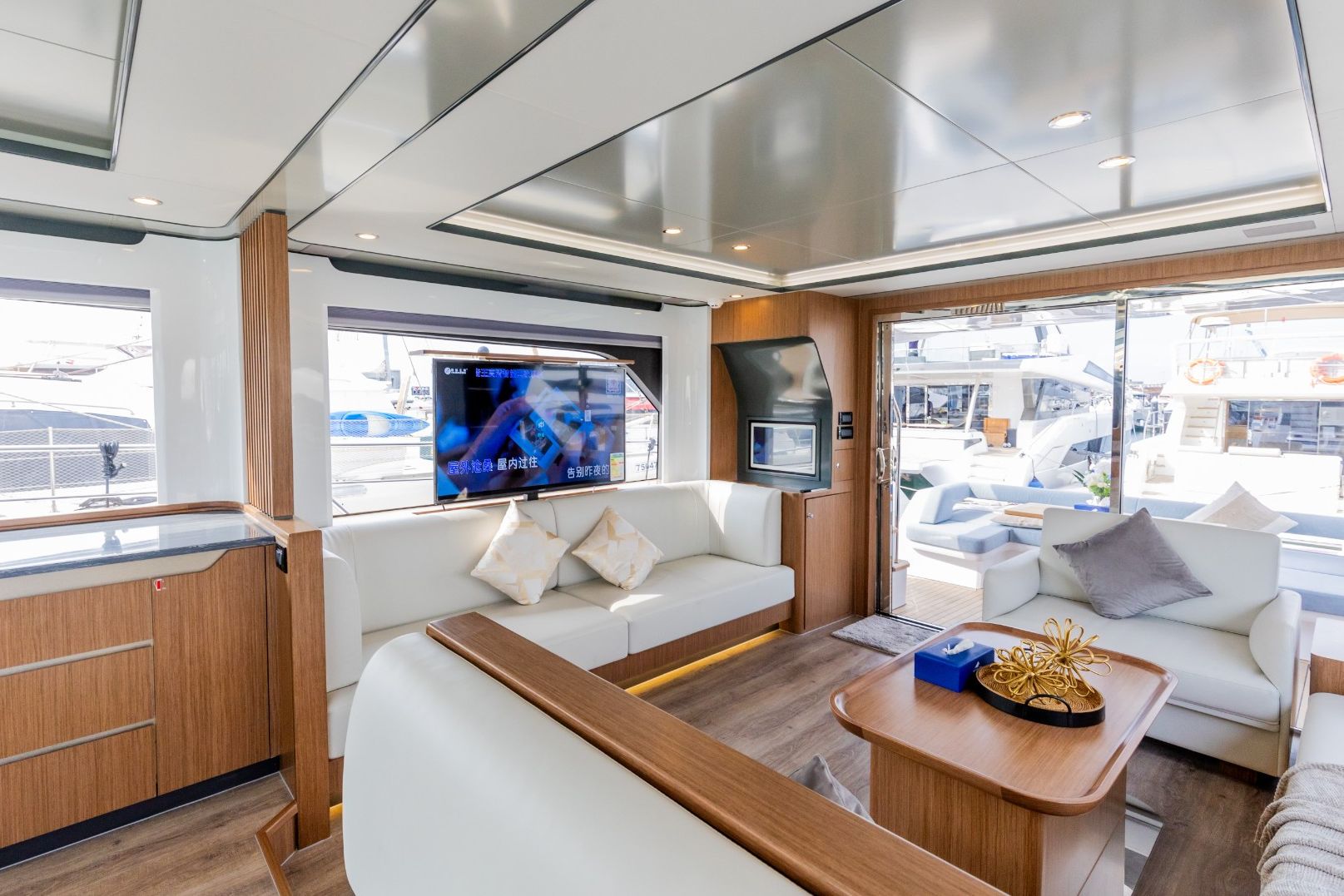 63 ft Sky Walker Amie X63 Sport, photo 12