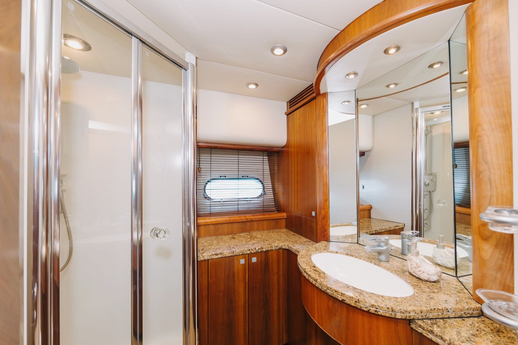 82 ft Sunseeker Why Not, photo 7