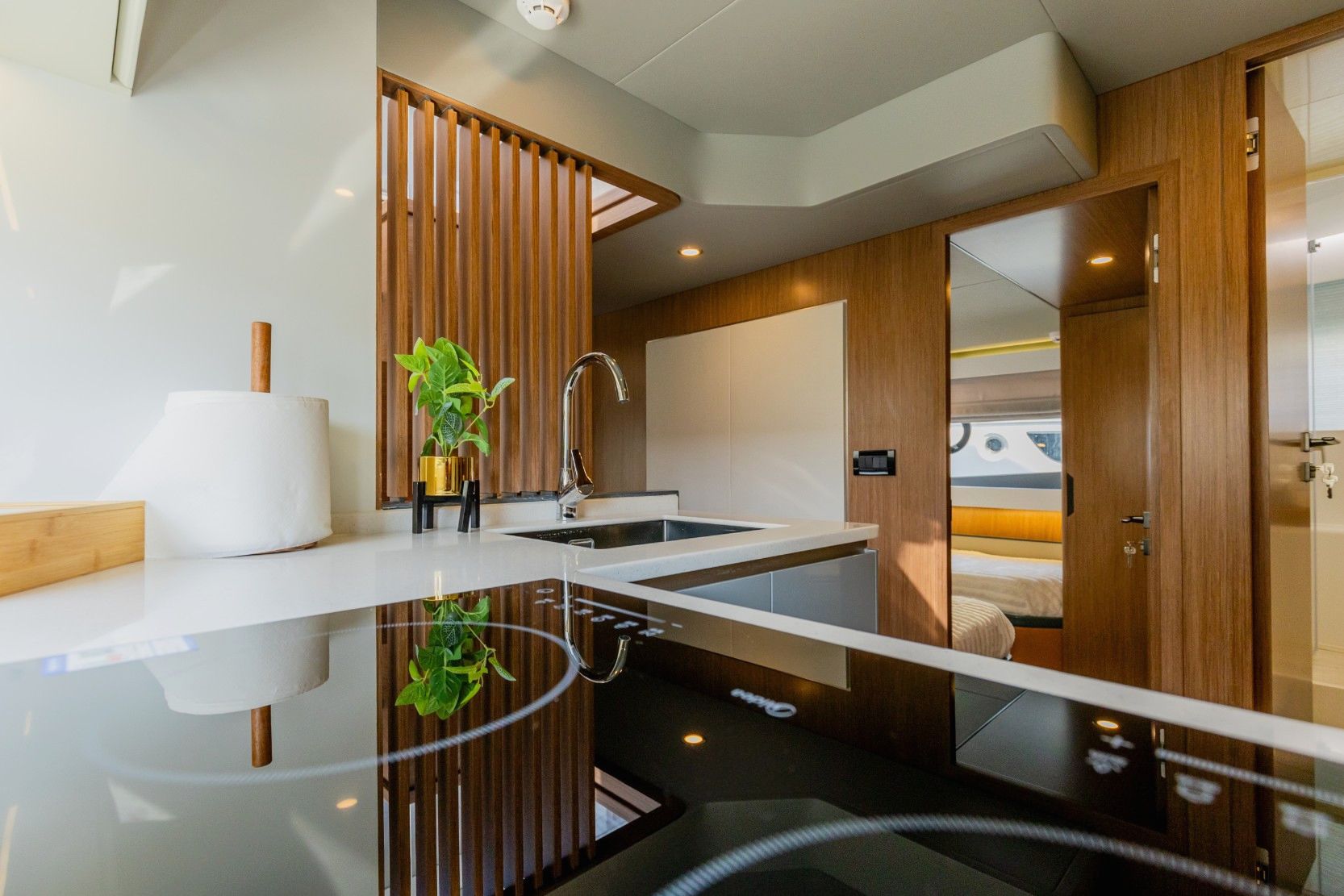 63 ft Sky Walker Amie X63 Sport, photo 11