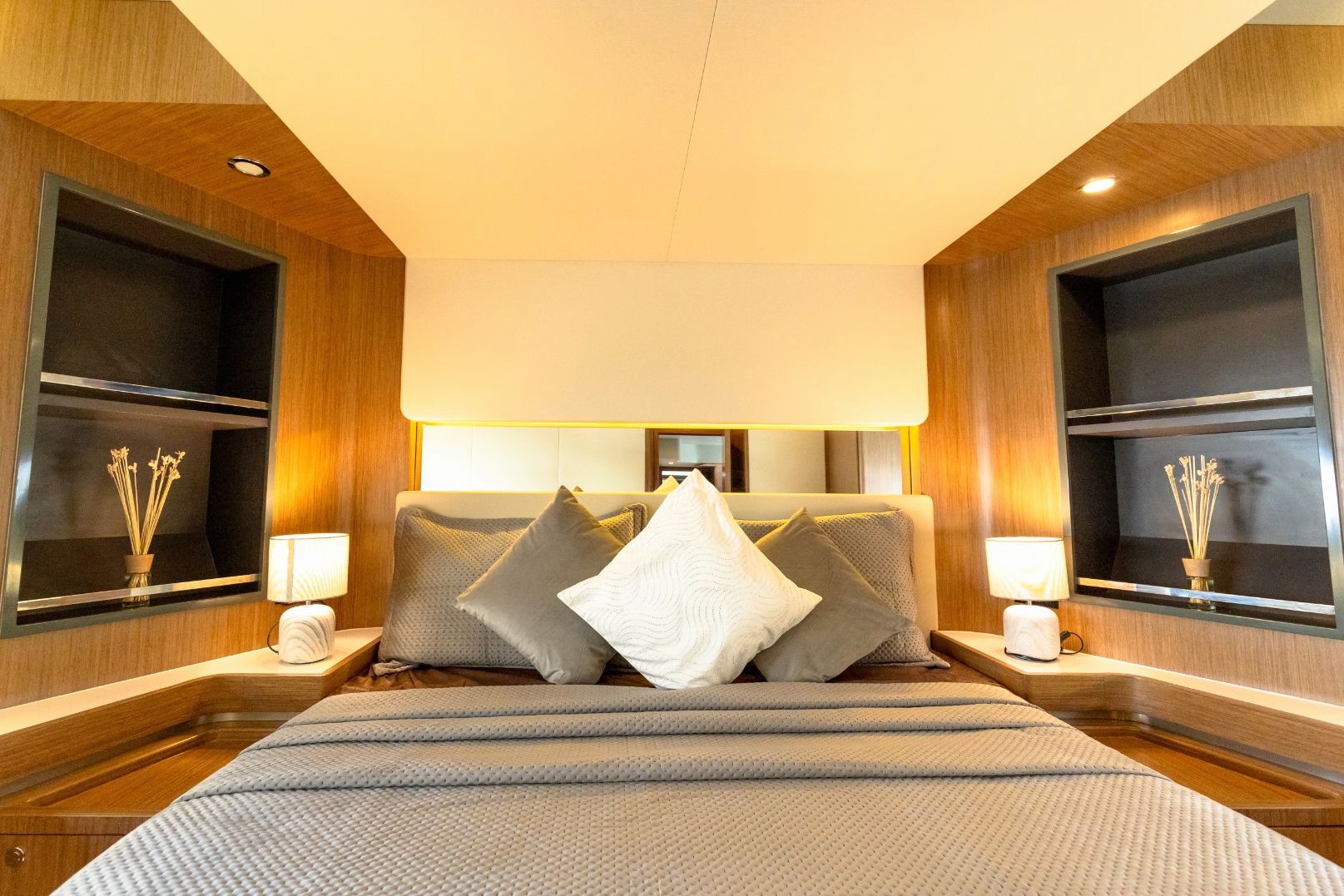 63 ft Sky Walker Amie X63 Sport, photo 16